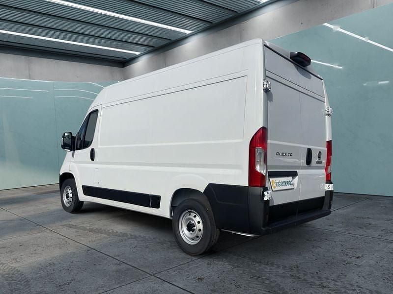 Weiß Gebraucht 2023 Fiat Ducato Van | 31.749 € (Fairer Preis) - Bild 1/4