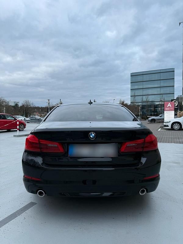 Gebraucht BMW 520 190 PS (139 kW) 2017 Schwarz Limousine