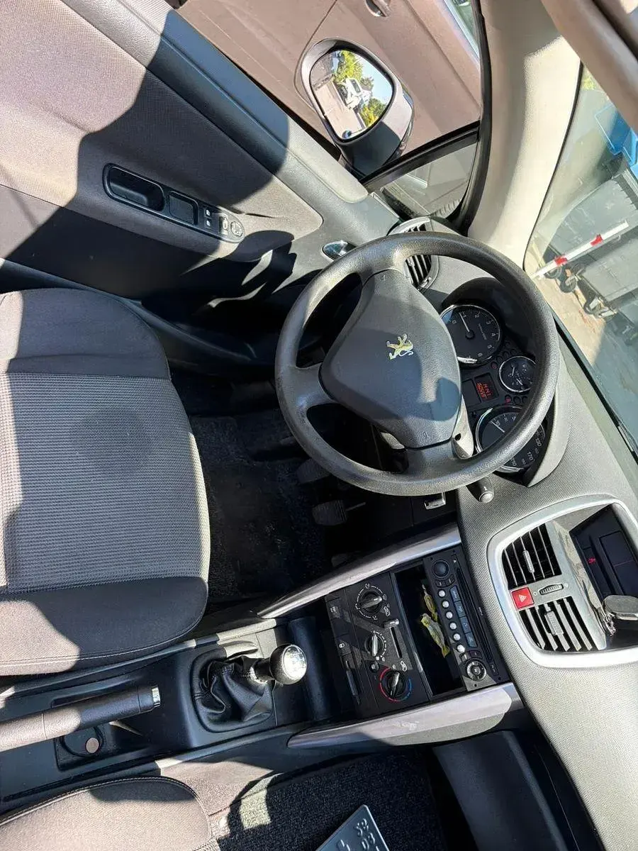 Gebraucht Peugeot 207 CC 120 PS (88 kW) 2009 Schwarz Cabrio