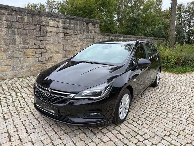 Schwarz Gebraucht 2017 Opel Astra Edition Kombi | 3.799 € (Fairer Preis) - Bild 1/4
