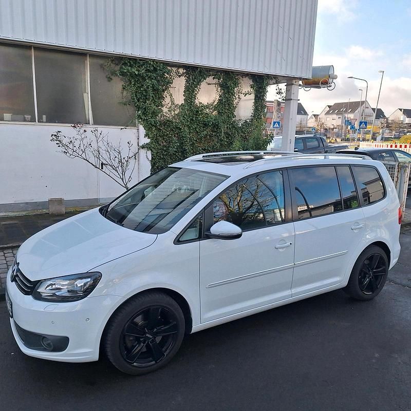 Gebraucht VW Touran Highline 177 PS (130 kW) 2015 Weiß Van / Kleinbus