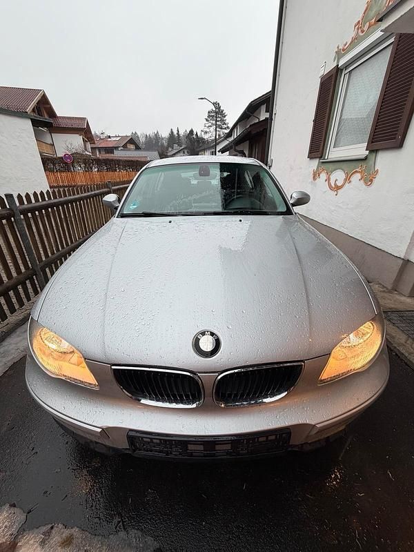 Gebraucht BMW 118 129 PS (94 kW) 2007 Silber Kleinwagen