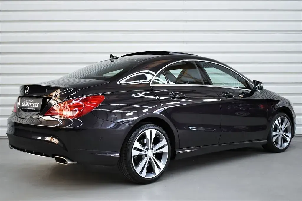 Gebraucht Mercedes CLA180 Urban 122 PS (89 kW) 2013 Violet Limousine