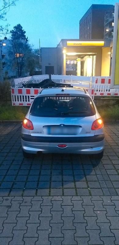 Gebraucht Peugeot 206 75 PS (55 kW) 2003 Silber Coupé