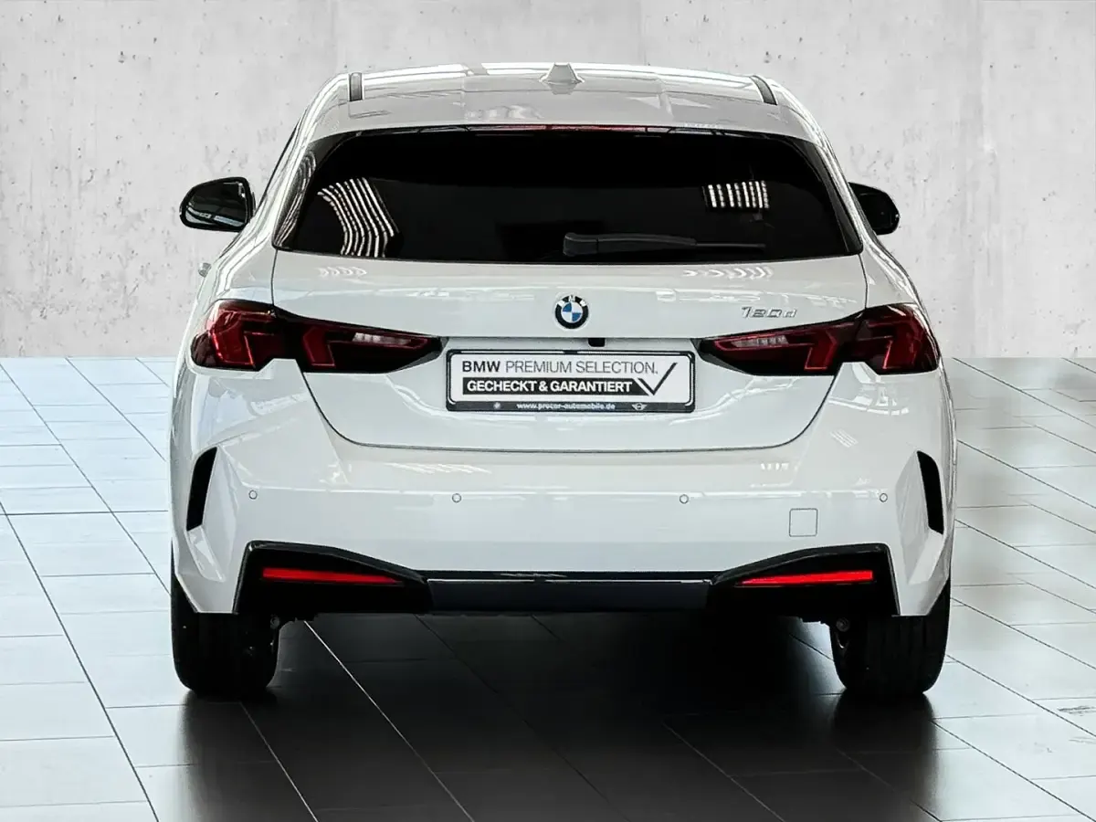 Gebraucht BMW 120 Shadowline 163 PS (119 kW) 2025 Weiß Kleinwagen
