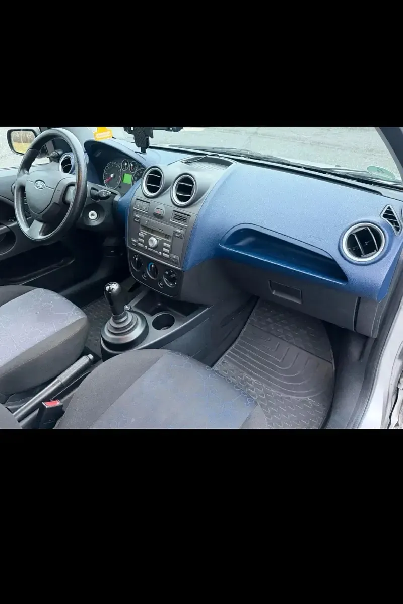 Gebraucht Ford Fiesta 80 PS (58 kW) 2006 Silber Kleinwagen