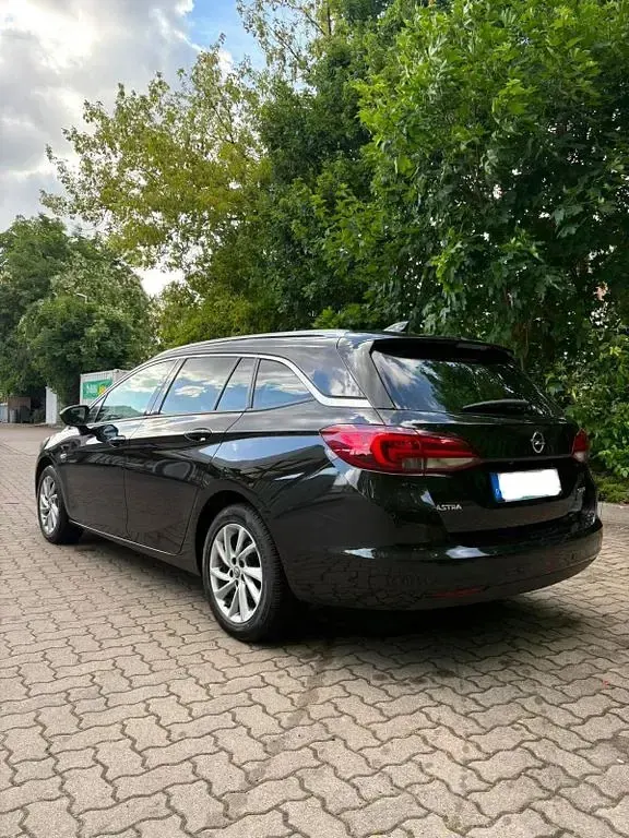 Gebraucht Opel Astra Innovation 125 PS (91 kW) 2017 Schwarz Kombi