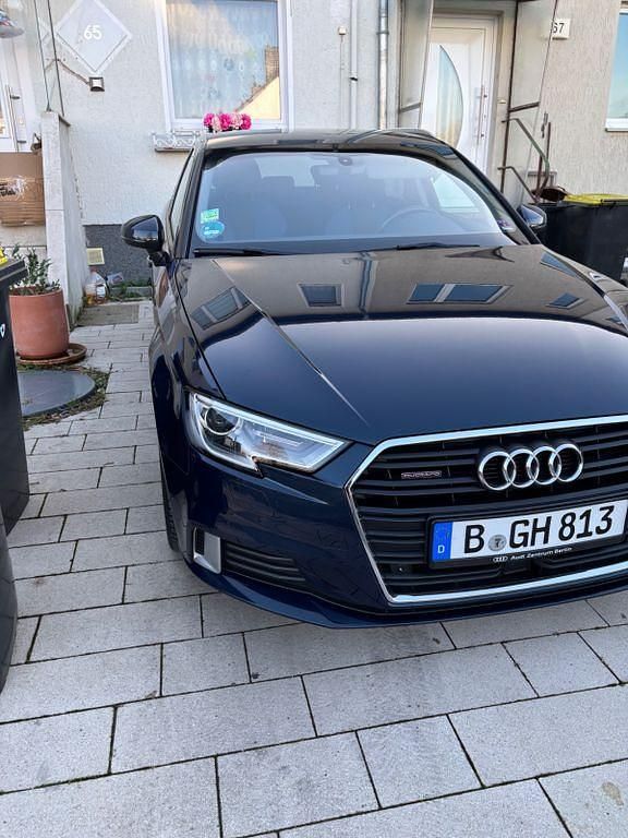 Gebraucht Audi A3 S-Line 184 PS (135 kW) 2018 Blau Limousine