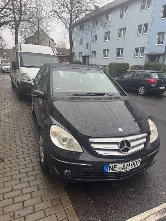 Gebraucht Mercedes B150 95 PS (69 kW) 2006 Schwarz Van / Kleinbus