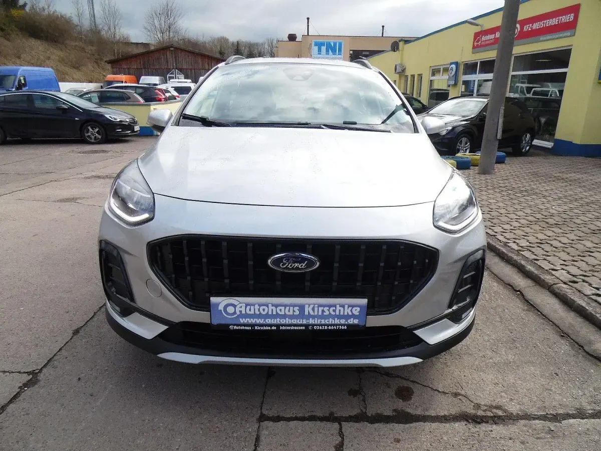 Gebraucht Ford Fiesta Active 125 PS (91 kW) 2022 Silber Kleinwagen