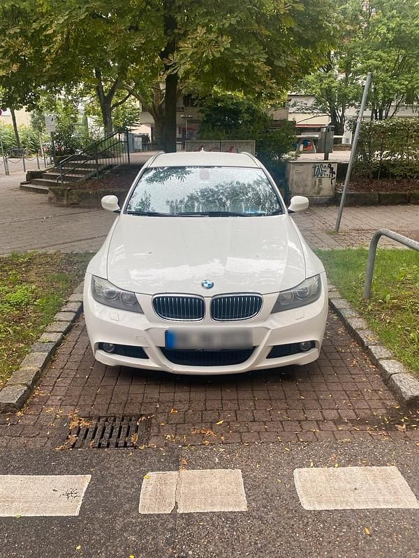 Weiß Gebraucht 2011 BMW 325 M Sport Kombi | 7.200 € (Fairer Preis) - Bild 1/4