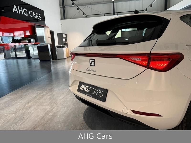 Gebraucht Seat Leon Reference 110 PS (80 kW) 2022 Weiß Limousine
