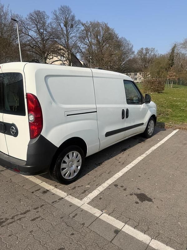 Second-hand Opel Combo 120 CP (88 kW) 2015 Alb Monovolum