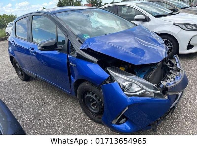 Orange Gebraucht 2020 Toyota Yaris Hybrid Style Limousine | 7.000 € - Bild 1/4