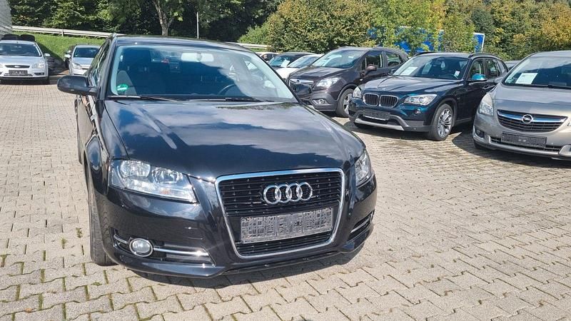 Schwarz Gebraucht 2011 Audi A3 Sportback Ambition Kleinwagen | 7.600 € (Fairer Preis) - Bild 1/4
