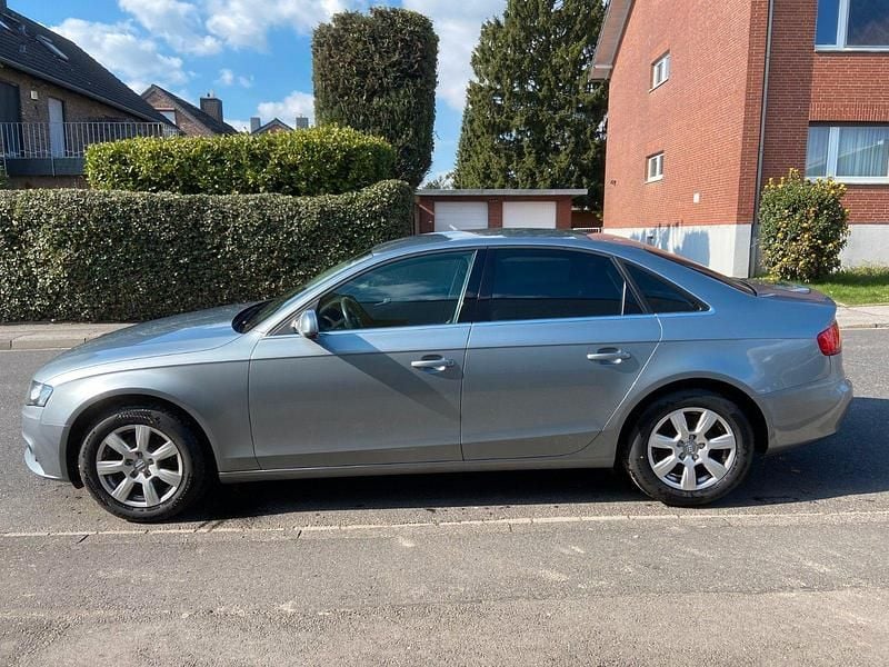 Gebraucht Audi A4 S-Line 160 PS (117 kW) 2010 Grau Limousine