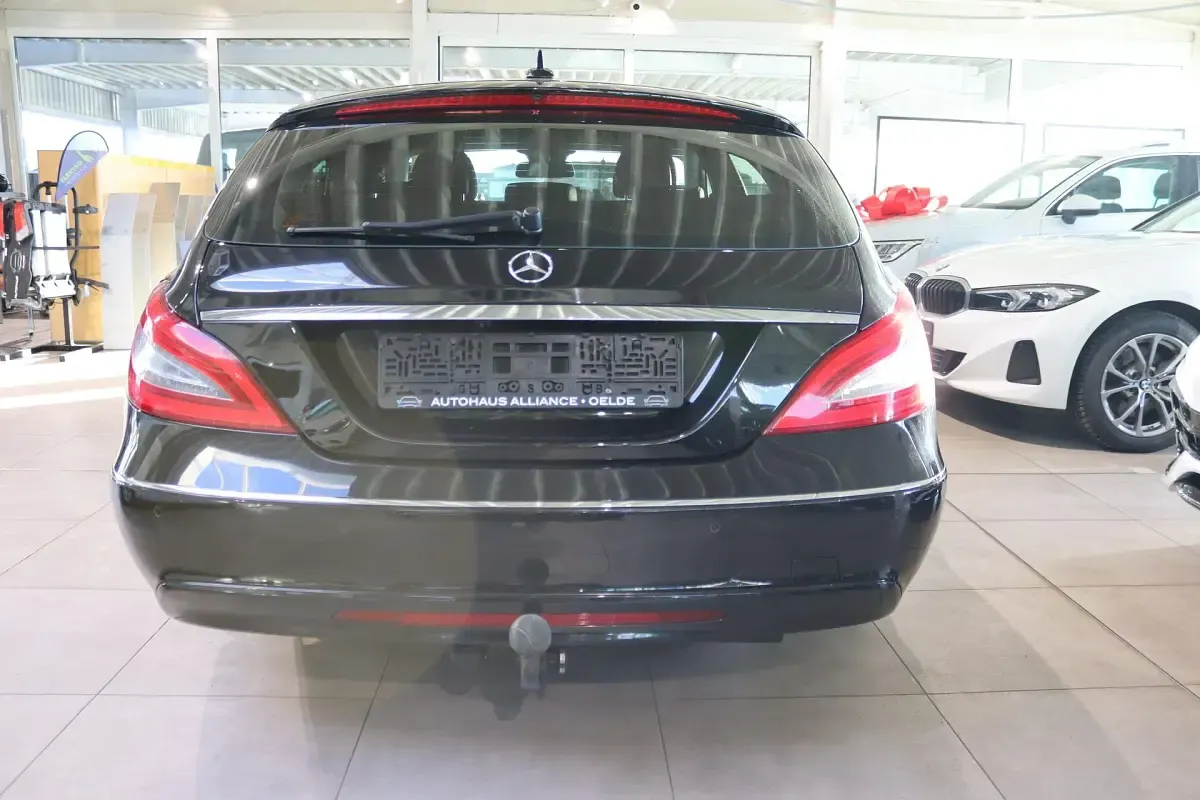 Gebraucht Mercedes CLS350 Shooting Brake 265 PS (194 kW) 2014 Obsidianschwarz Kombi
