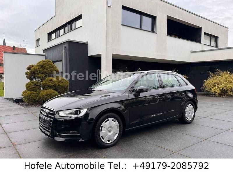 Schwarz Gebraucht 2016 Audi A3 Ambiente Limousine | 12.950 € (Superpreis) - Bild 1/4
