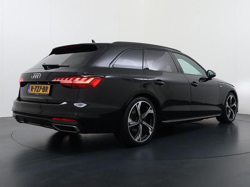 Gebraucht Audi A4 Competition 150 PS (110 kW) 2022 Schwarz Kombi