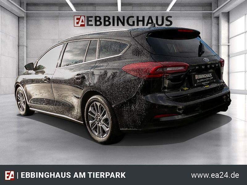Gebraucht Ford Focus Titanium 116 PS (85 kW) 2024 Schwarz Kombi