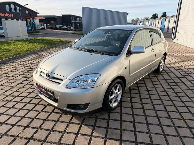 Silber Gebraucht 2005 Toyota Corolla Sol Kleinwagen | 3.450 € (Fairer Preis) - Bild 1/4