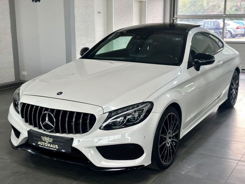 Diamantweiss designo Gebraucht 2017 Mercedes C200 AMG Coupé | 25.290 € (Teuer) - Bild 1/4