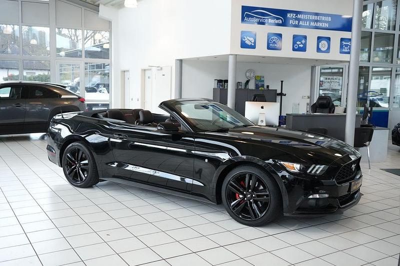 Gebraucht Ford Mustang 305 PS (224 kW) 2015 Schwarz Cabrio
