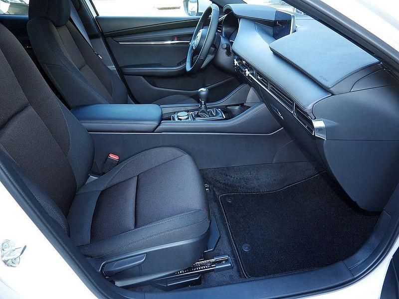 Neu Mazda 3 140 PS (102 kW) 2025 Weiß Limousine