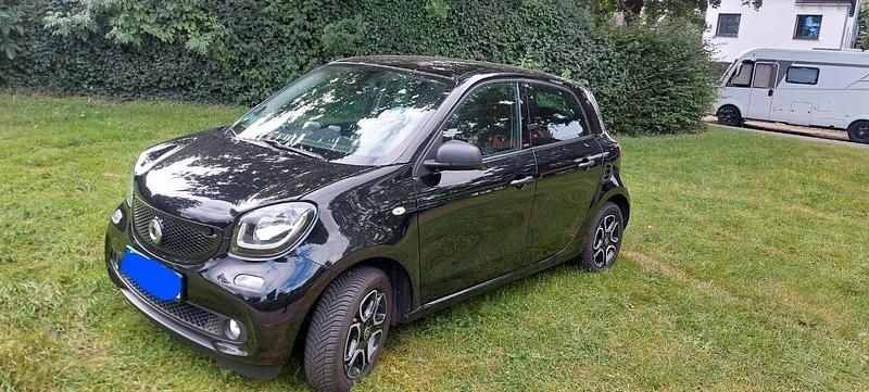 Schwarz Gebraucht 2019 Smart ForFour Kleinwagen | 13.990 € (Fairer Preis) - Bild 1/4