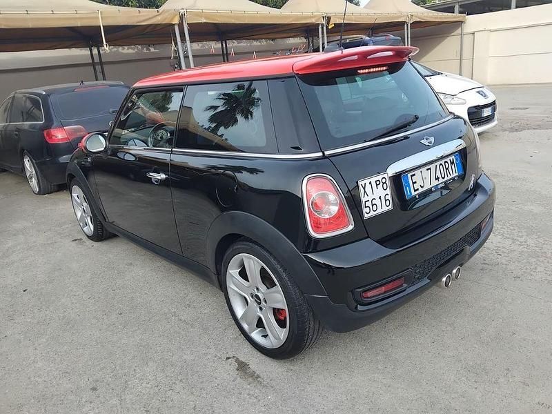 Gebraucht Mini Cooper D 111 PS (81 kW) 2014 Schwarz Kleinwagen