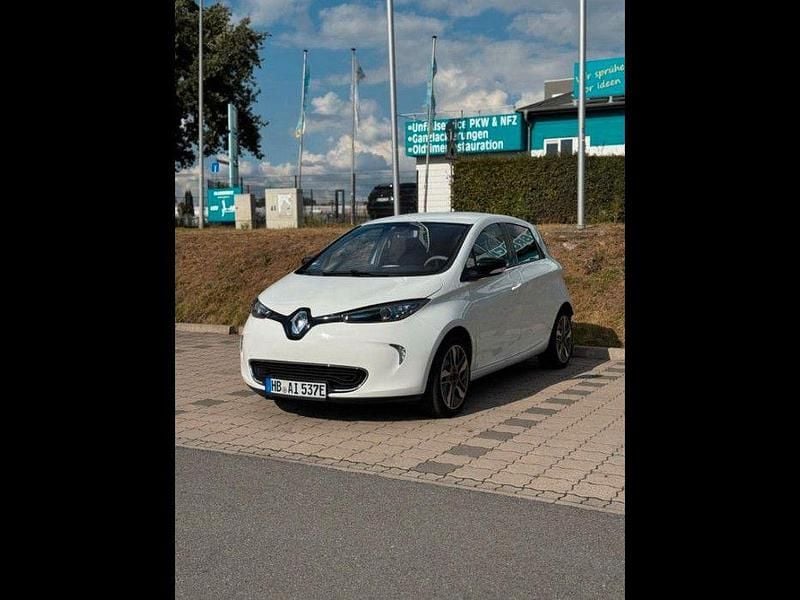 Weiß Gebraucht 2014 Renault Zoe Life Kleinwagen | 5.900 € (Fairer Preis) - Bild 1/4
