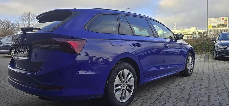 Gebraucht Skoda Octavia Ambition 116 PS (85 kW) 2022 Blau Kombi