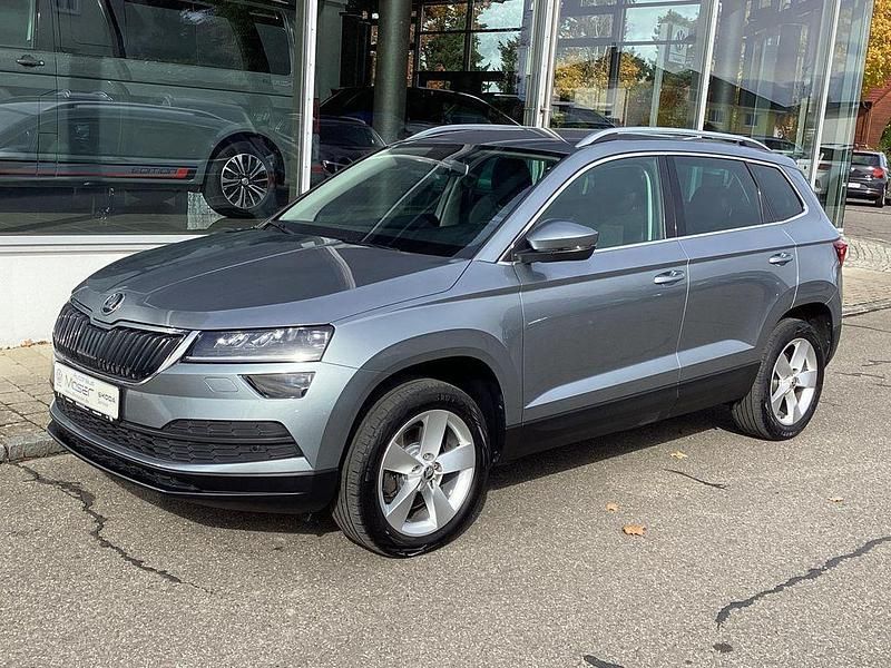 Business grau metallic Gebraucht 2020 Skoda Karoq Style SUV | 23.990 € (Fairer Preis) - Bild 1/4