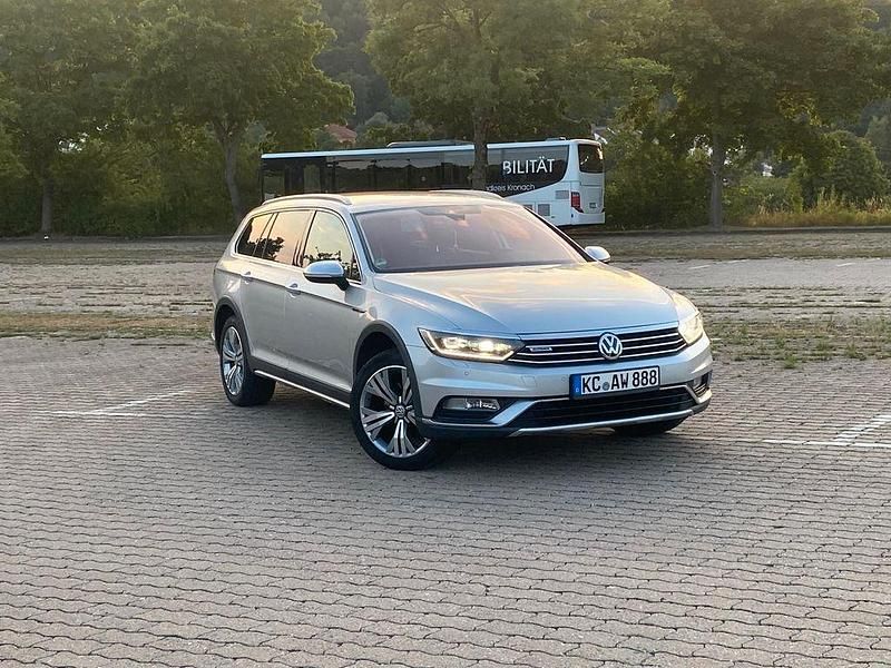 Grau Gebraucht 2017 VW Passat Alltrack S Kombi | 15.900 € (Superpreis) - Bild 1/4
