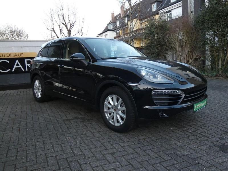 Gebraucht Porsche Cayenne 299 PS (219 kW) 2014 Tiefschwarz (metallic) SUV