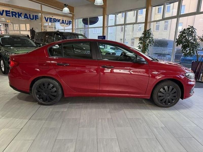 Gebraucht Fiat Tipo Pop 95 PS (69 kW) 2019 Rot Limousine