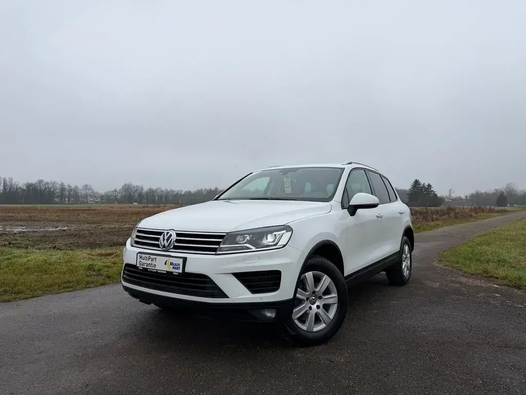 Gebraucht VW Touareg 204 PS (150 kW) 2018 Pure white SUV