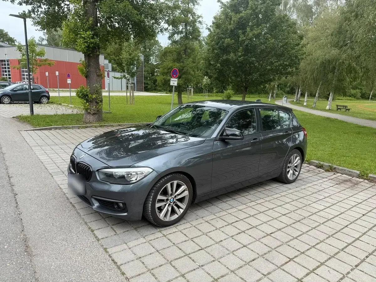 Gebraucht BMW 118 150 PS (110 kW) 2016 Grau Kleinwagen