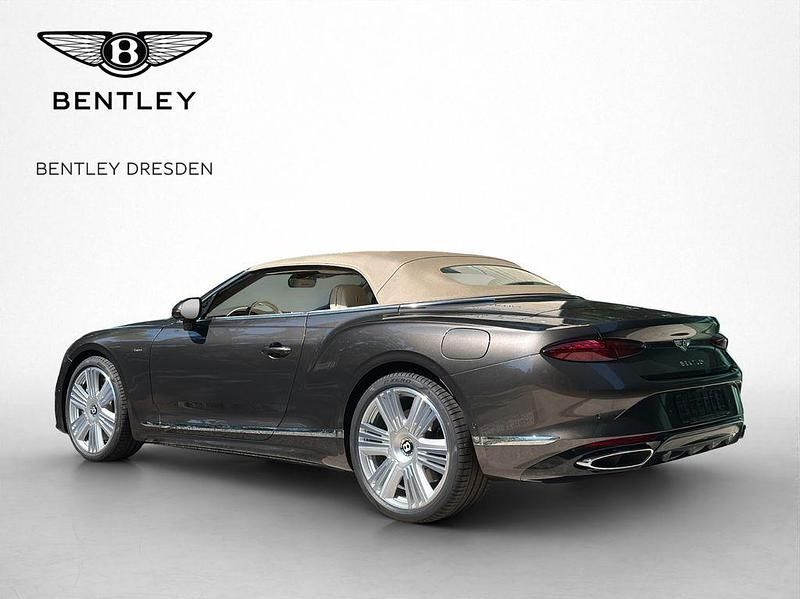 Neu Bentley Continental 680 PS (500 kW) 2025 Braun Limousine