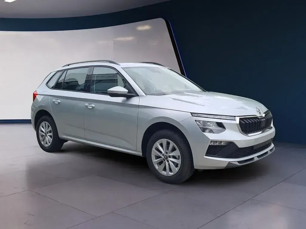 Neu Skoda Kamiq Selection 116 PS (85 kW) 2026 Silber SUV