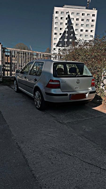 Gebraucht VW Golf IV 102 PS (75 kW) 2002 Grau Limousine