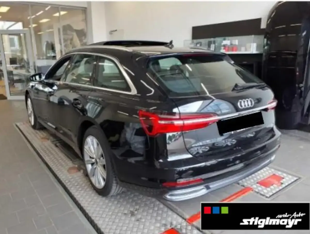 Gebraucht Audi A6 Sport 265 PS (194 kW) 2022 Mythosschwarz metallic (metallic) Kombi
