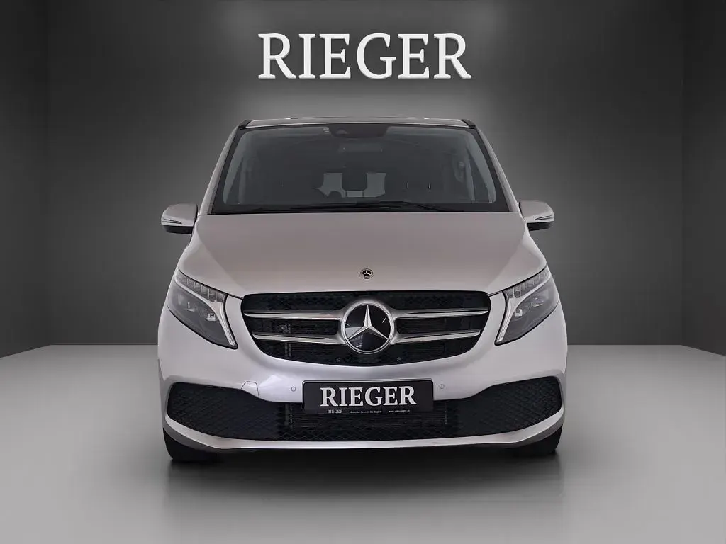 Gebraucht Mercedes V250 190 PS (139 kW) 2023 Silber Van / Kleinbus