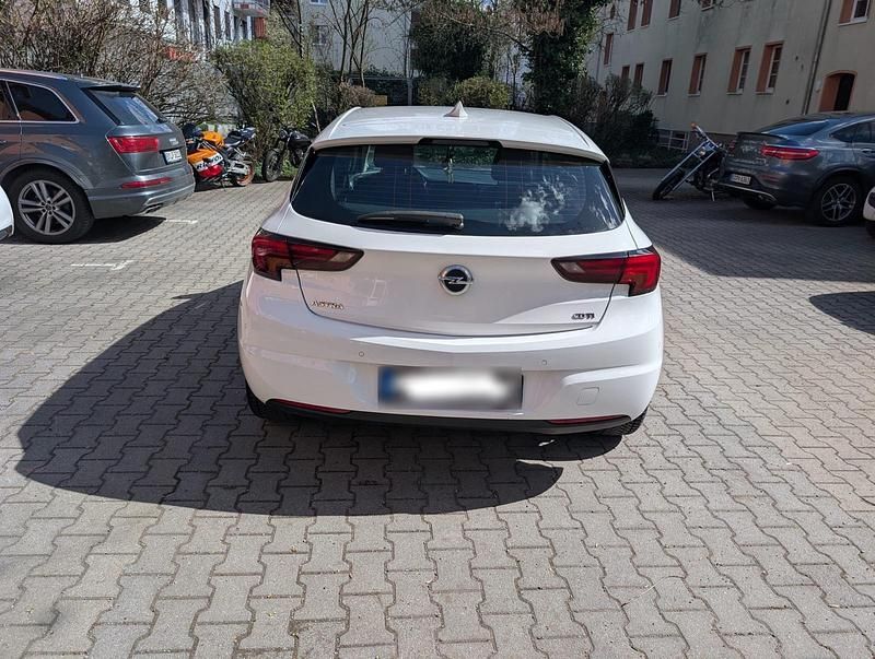 Gebraucht Opel Astra 110 PS (80 kW) 2017 Weiß Kleinwagen