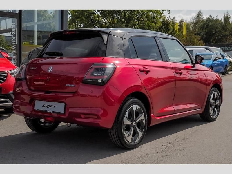 Neu Suzuki Swift Comfort+ 83 PS (61 kW) 2025 Rot Kleinwagen