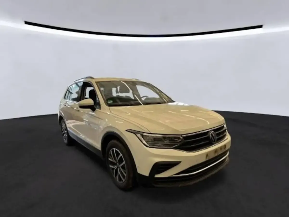 Gebraucht VW Tiguan Business 150 PS (110 kW) 2023 Weiß SUV