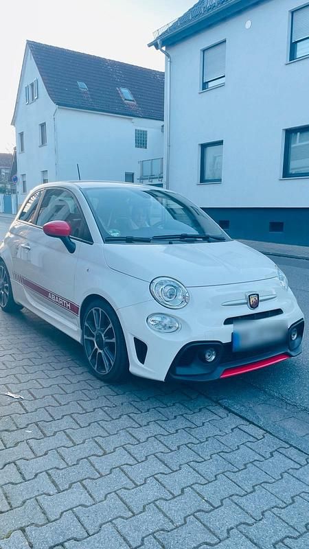 Weiß Gebraucht 2016 Abarth 595 Turismo Kleinwagen | 9.900 € (Superpreis) - Bild 1/3