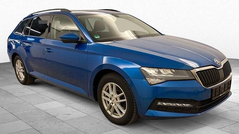 Gebraucht Skoda Superb 150 PS (110 kW) 2022 Blau Kombi