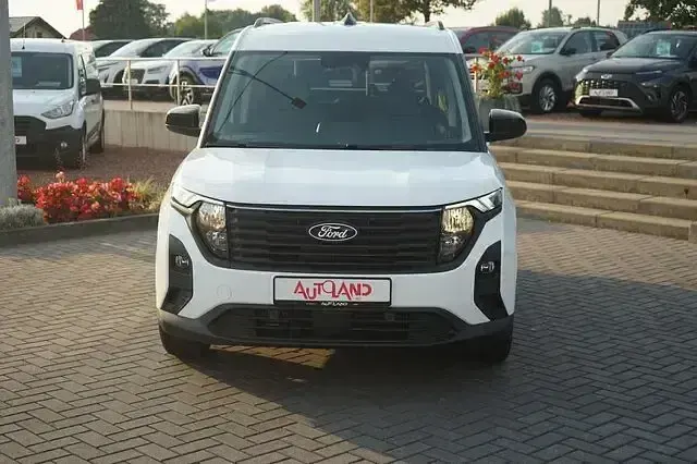 Neu Ford Tourneo Courier Titanium 125 PS (91 kW) 2026 Weiß Van / Kleinbus