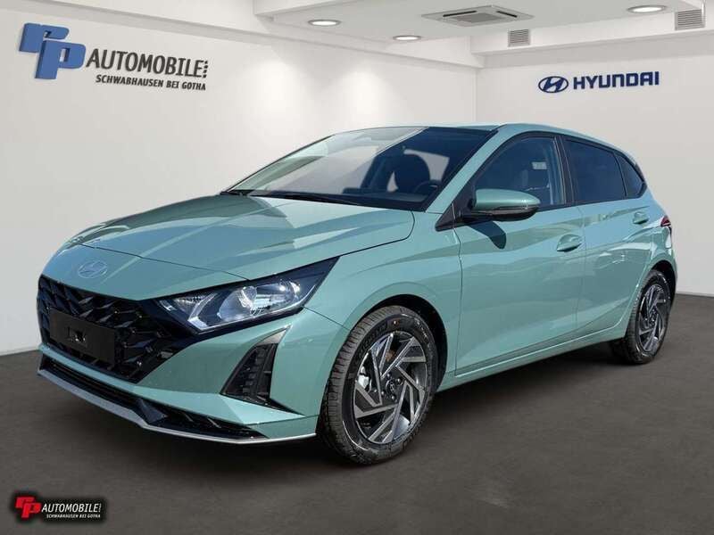 Mangrove green Neu 2025 Hyundai i20 Kleinwagen | 20.990 € (Fairer Preis) - Bild 1/4